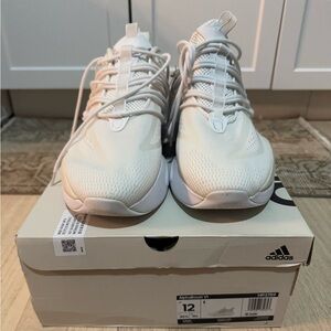 Adidas Alphaboost V1 Size 12